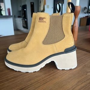 Sorel Boot - Hi-Line Waterproof Chelsea Boot